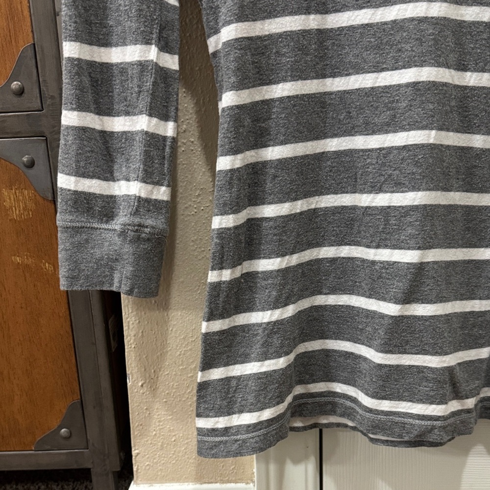 Hollister Gray White Striped 3/4 Sleeves cotton shirt Top XS - Picture 5 of 13